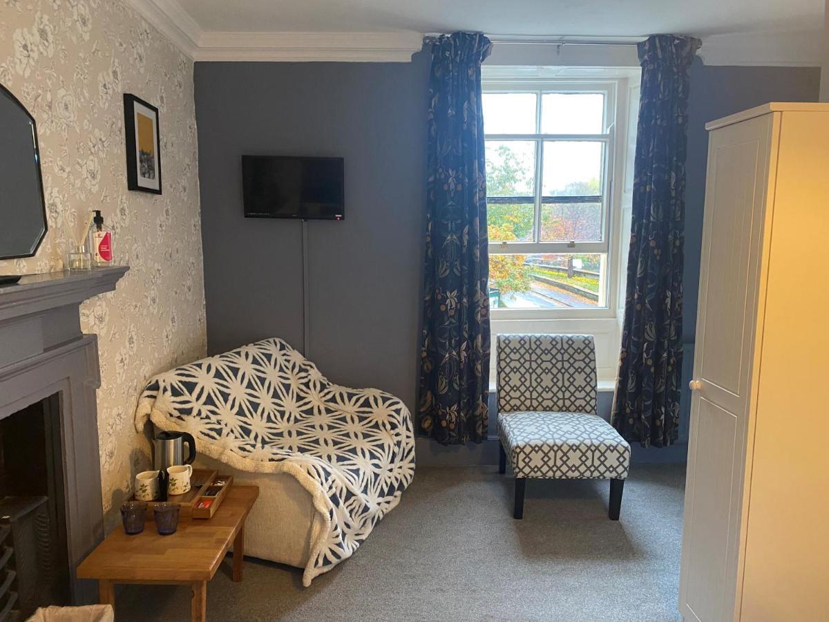 Talbot House Bed & Breakfast And Tearoom 佩特利布里奇 外观 照片
