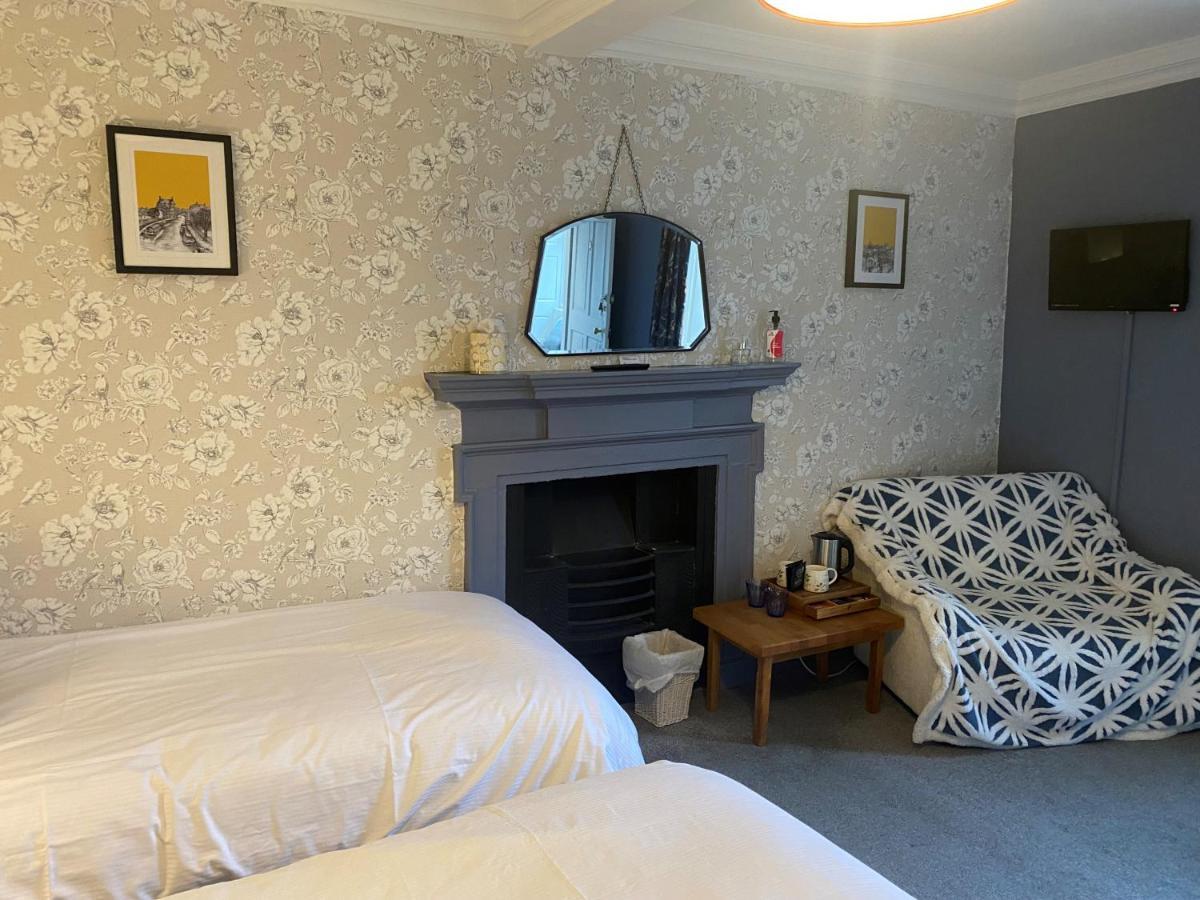 Talbot House Bed & Breakfast And Tearoom 佩特利布里奇 外观 照片