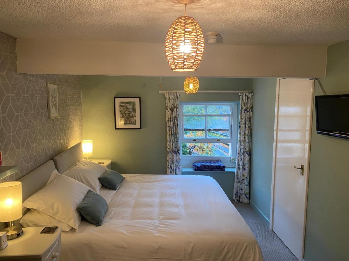 Talbot House Bed & Breakfast And Tearoom 佩特利布里奇 外观 照片
