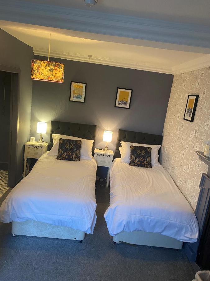 Talbot House Bed & Breakfast And Tearoom 佩特利布里奇 外观 照片